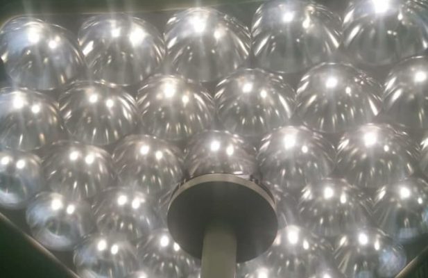 چراغ اتاق عمل دو قمره led دست دوم آلمانی