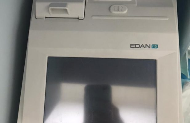 Blood gas analyser. EDAN