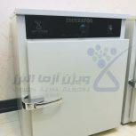 انکوباتور آزمایشگاهی